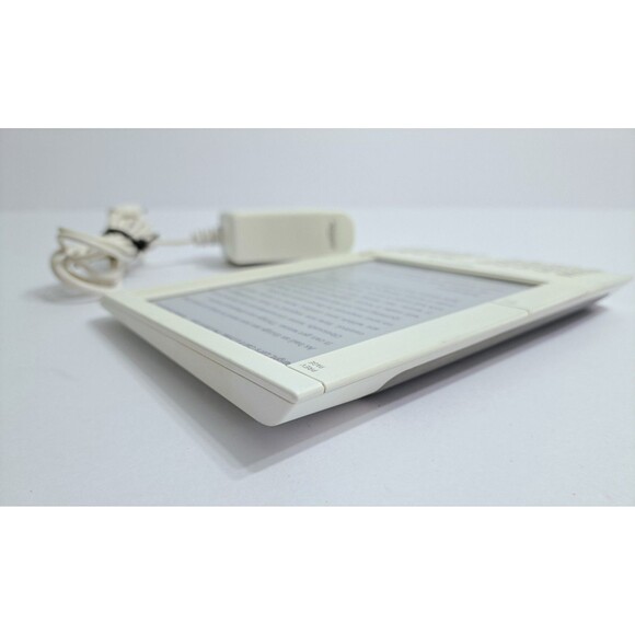 Amazon Kindle First Generation White Model D00111 Tested Working With Charger - Picture 3 of 6